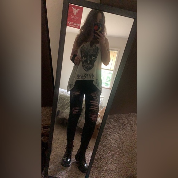 Meet your Posher, Danielle - Picture 12 of 13